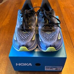 Hoka Clifton Women’s